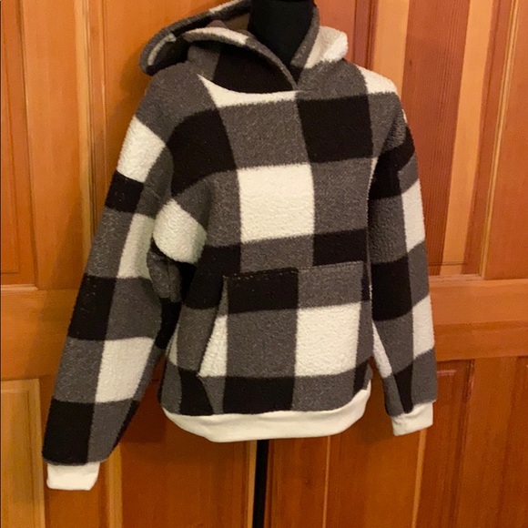 American Eagle Outfitters Tops - American Eagle Sherpa Hoodie